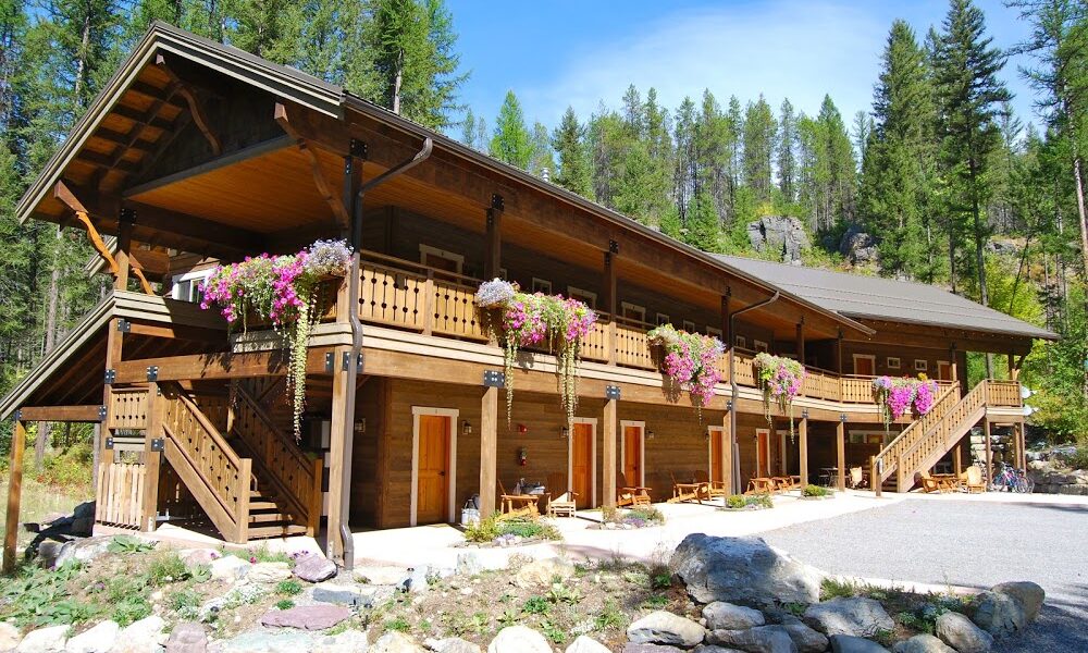 Glacier Guides Lodge