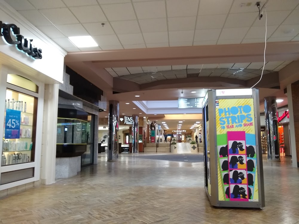 Holiday Village Mall